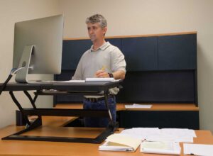 Standing-desk